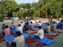 योग भारती टीम द्वारा अष्टम अंतर्राष्ट्रीय योग दिवस केंद्रीय विद्यालय 2 जेआरसी कैंटोनमेंट बरेली